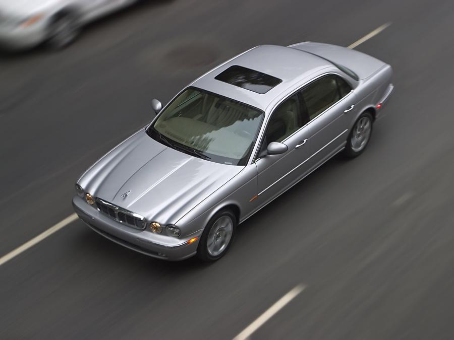  Jaguar XJ8 L 2005 года  (фото 2 из 63)